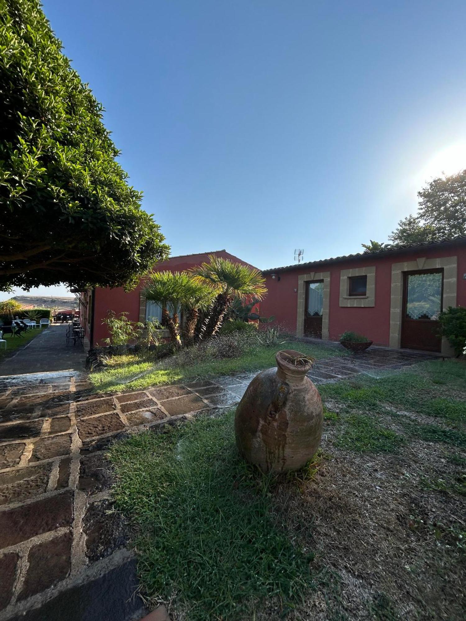 Borgo Nocchiara Hotell Carlentini Exteriör bild